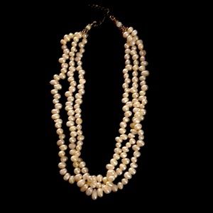 Vintage 3-strand cultured freshwater pearl necklace